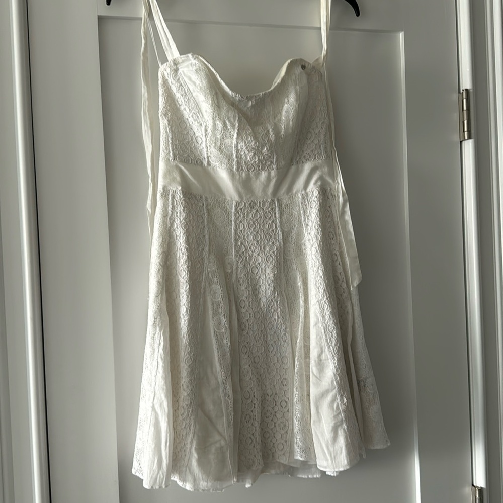 White lace dress